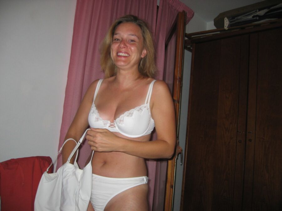 Free porn pics of first couple pics from freesexdate.org 20 of 40 pics