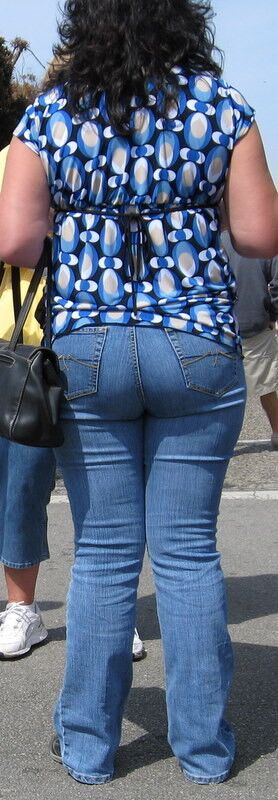 Free porn pics of Big Blue - My favorite candid big butts in jeans 22 of 24 pics