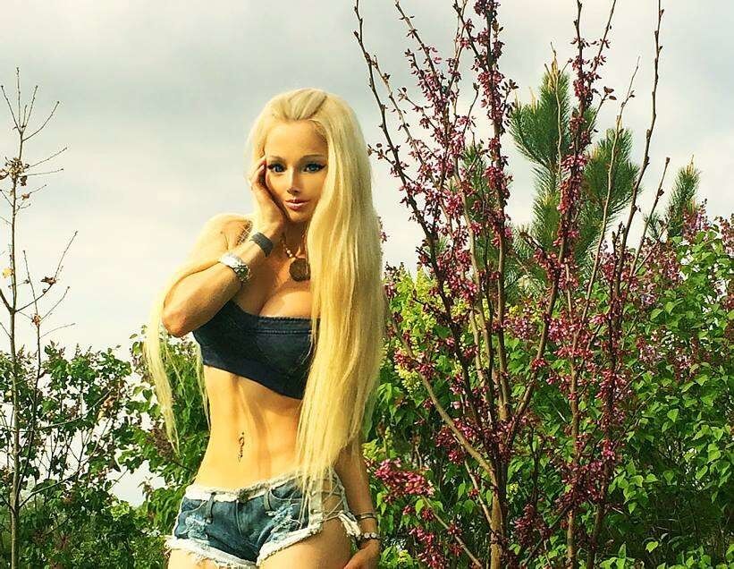 Free porn pics of Valeria Lukyanova Barbie Bimbo Fit 21 of 131 pics
