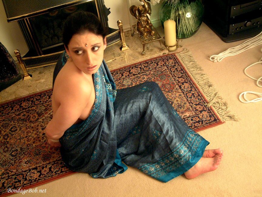 Free porn pics of sari damsel 4 of 93 pics