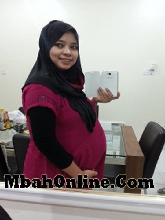 Free porn pics of Hijab Pregnant  7 of 20 pics