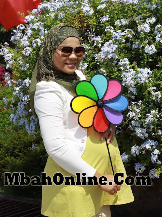 Free porn pics of Jilbab Hamil  6 of 12 pics