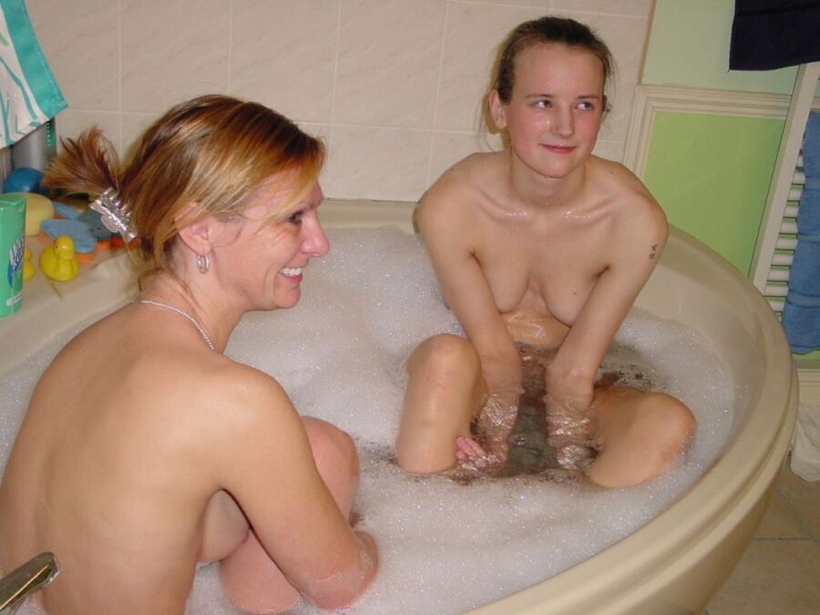 Free porn pics of UK Cum Slut Rachel, in the bath with her friend Dee 18 of 78 pics