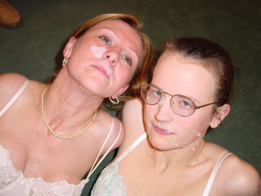 beautiful mature women posing naked how to move from online dating to real life