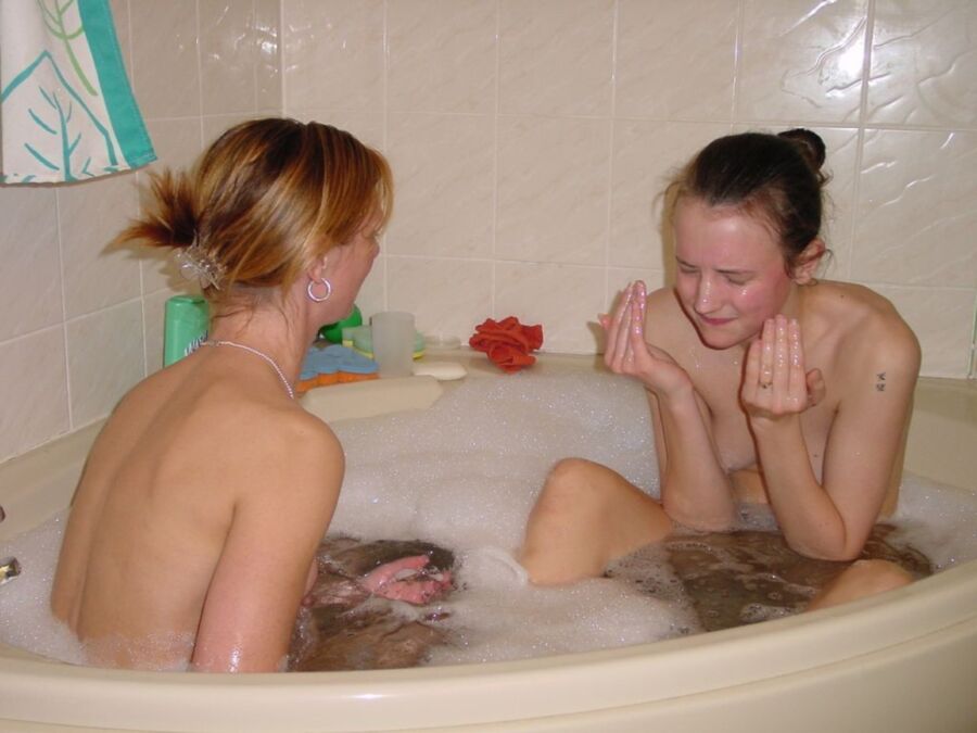 Free porn pics of UK Cum Slut Rachel, in the bath with her friend Dee 14 of 78 pics