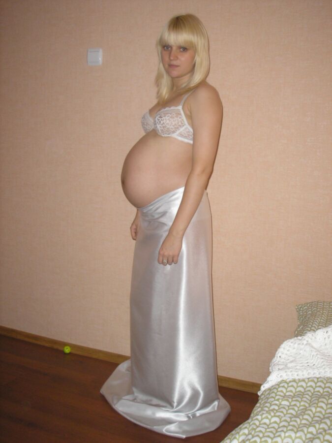 Free porn pics of Pregnant Anya 1 of 34 pics