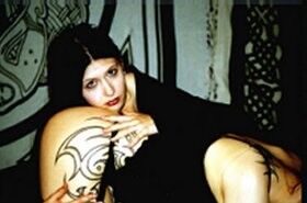 Free porn pics of Tied up goth Girl 6 of 7 pics