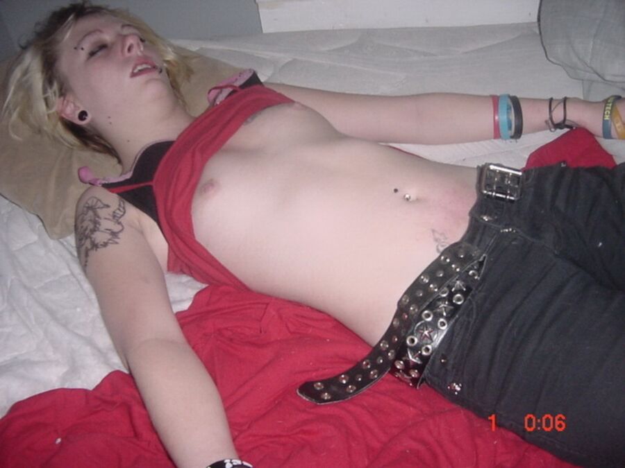 Midget screaming emo drunk