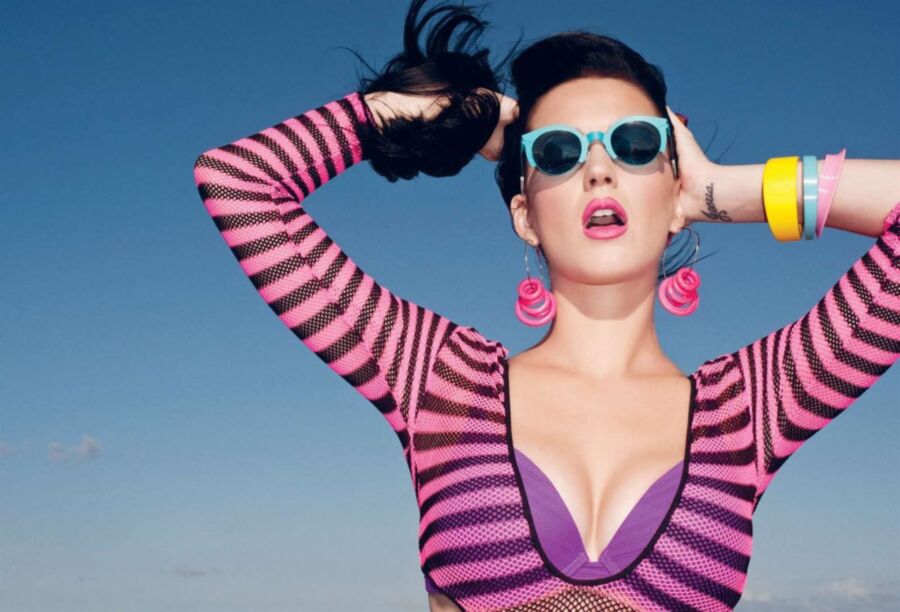 Free porn pics of I hate Katy Perry but I love her FAT TITS 5 of 10 pics