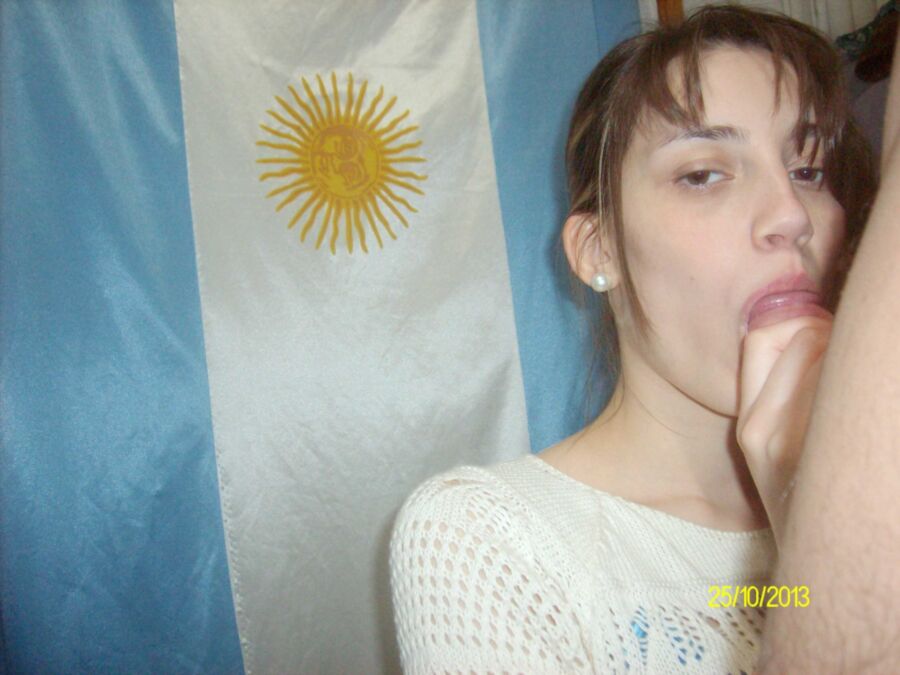 Free porn pics of Argentina Chupapija Blowjob Amateur 3 of 50 pics