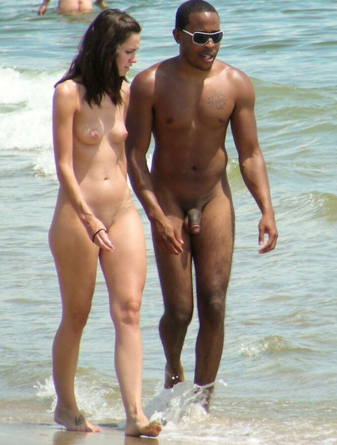 Free porn pics of Black nude couples on the Beach 3 of 27 pics