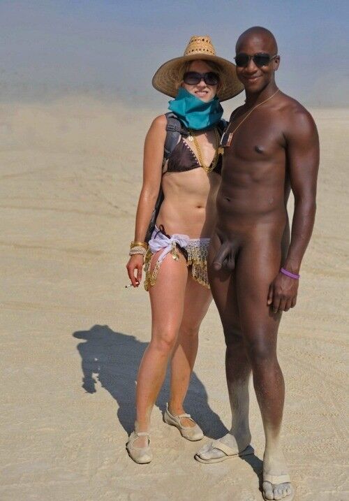 Free porn pics of Black nude couples on the Beach 15 of 27 pics