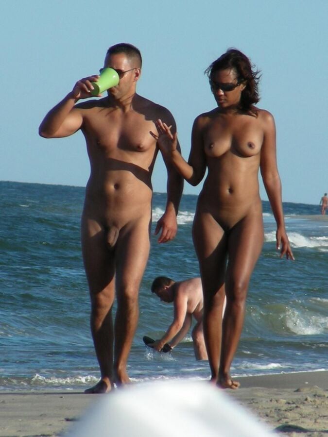 Free porn pics of Black nude couples on the Beach 7 of 27 pics