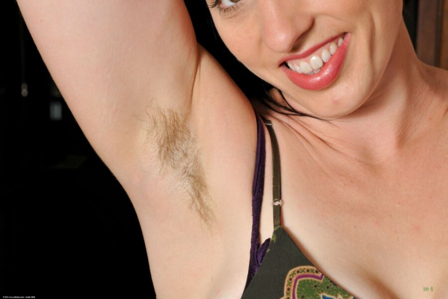 Free porn pics of karen shows her hairy bits    § P-P §  18 of 85 pics