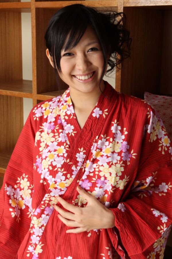 Free porn pics of Nana Ogura shows her Bush in the onsen - Japanese Bath House 12 of 52 pics