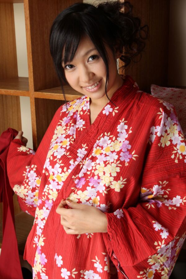 Free porn pics of Nana Ogura shows her Bush in the onsen - Japanese Bath House 14 of 52 pics