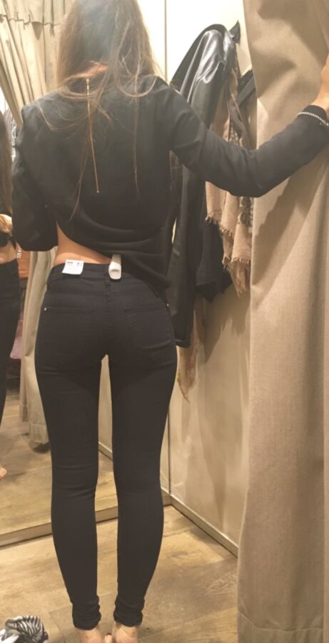 Free porn pics of me and my new jeans for good show my beautiful ass 1 of 1 pics