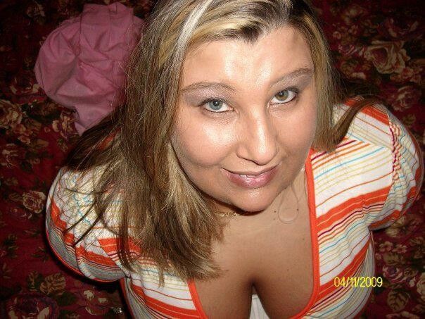 Free porn pics of slutty older women. fucking or getting ready to 2 of 113 pics