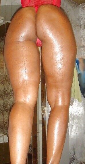 Free porn pics of Provocating Sexy Ebony Legs 2 of 11 pics