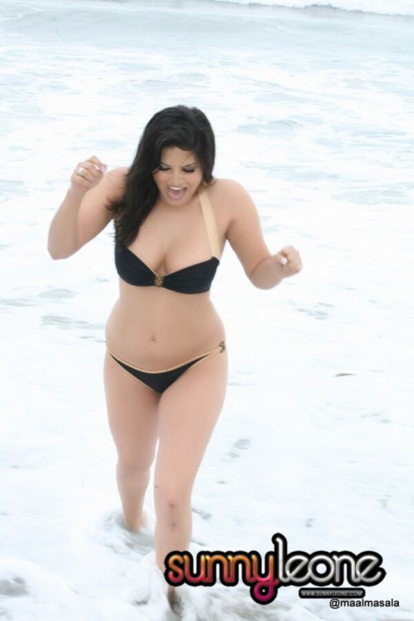 Free porn pics of Sunny Leone - Black Bikini Beach Shore 13 of 169 pics