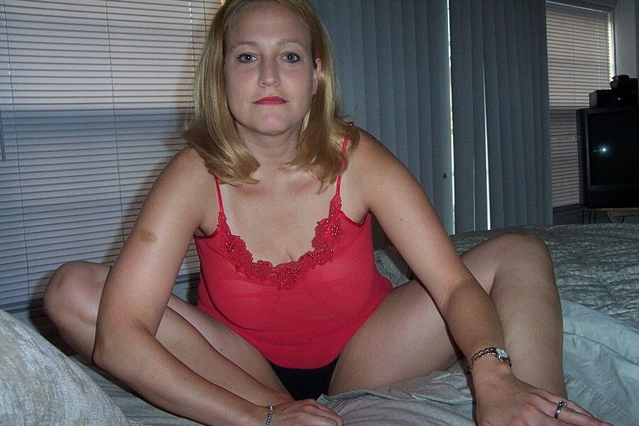 Free porn pics of Blonde mom at home 1 of 13 pics
