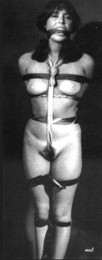 Free porn pics of Classic bondage shots from old magazines.  10 of 18 pics