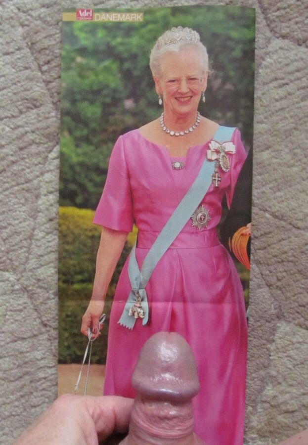 Free porn pics of How long it takes you to cum with queen Margrethe ? 20 of 22 pics