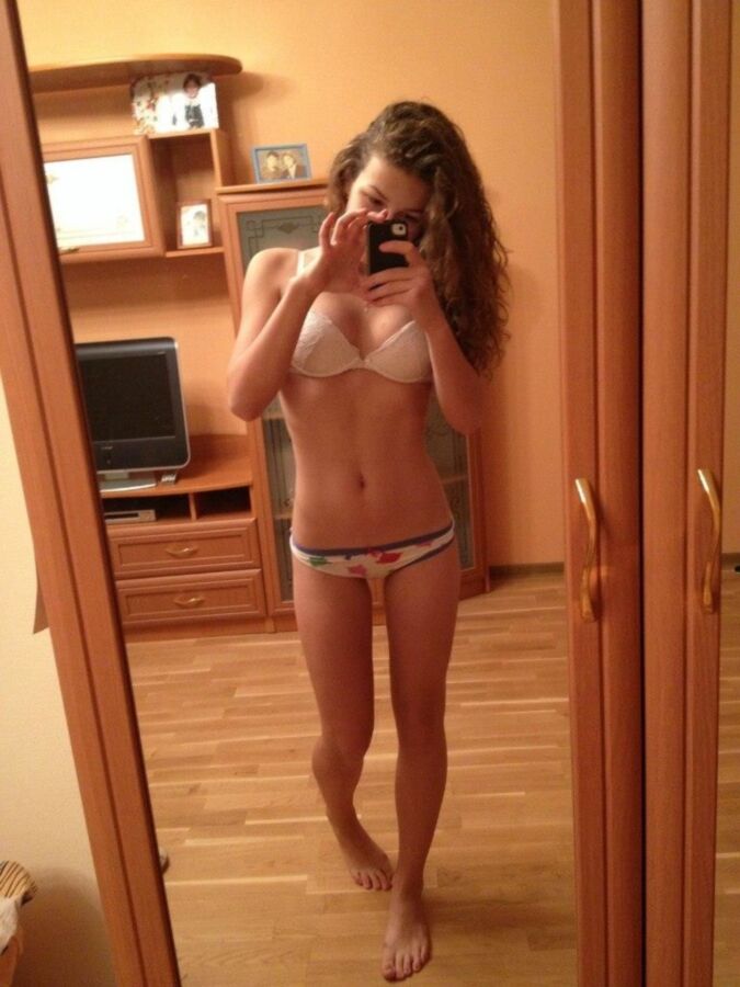 selfie teen nude spead naked french teen girls