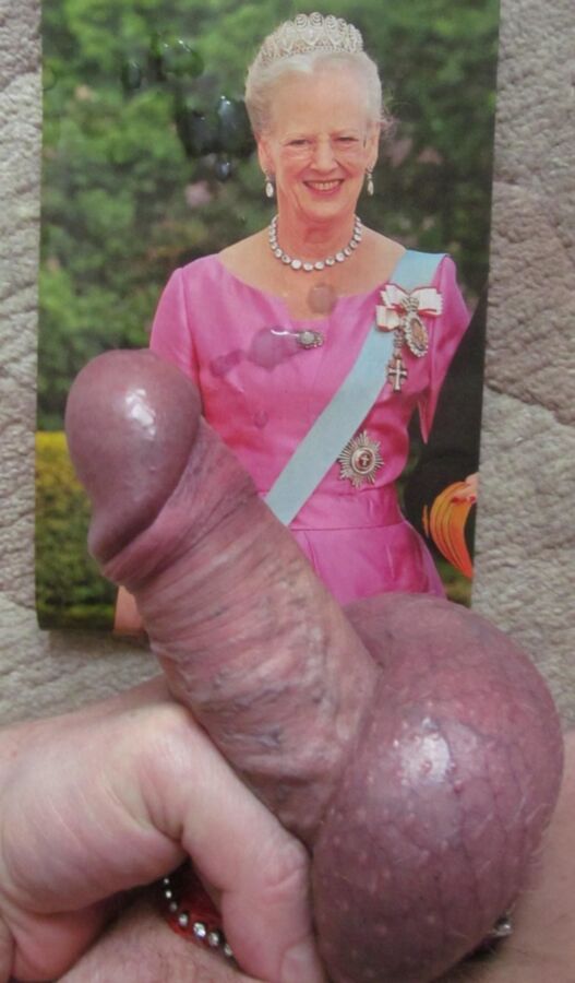 Free porn pics of How long it takes you to cum with queen Margrethe ? 18 of 22 pics