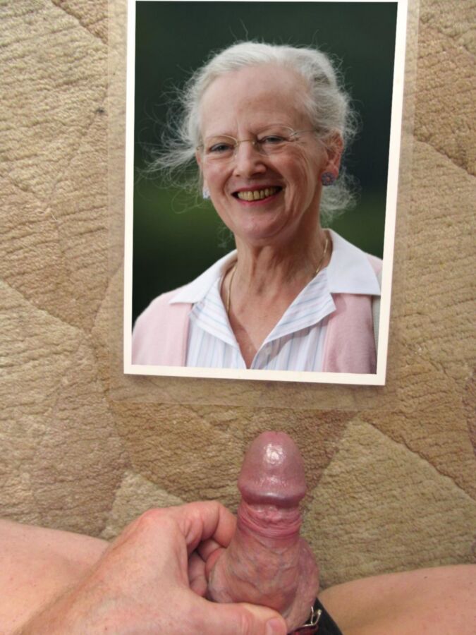 Free porn pics of How long it takes you to cum with queen Margrethe ? 13 of 22 pics