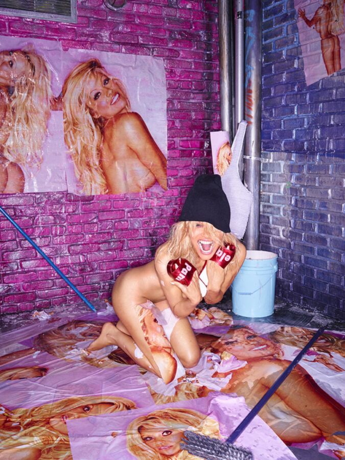 Free porn pics of Pamela Anderson David Lachapelle Photoshoo 8 of 11 pics