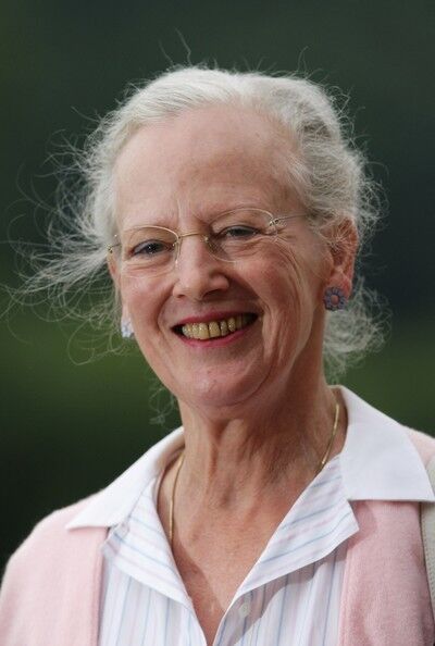 Free porn pics of How long it takes you to cum with queen Margrethe ? 17 of 22 pics