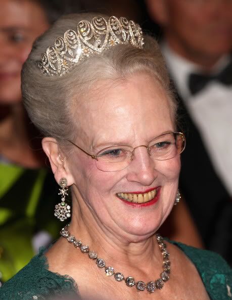 Free porn pics of How long it takes you to cum with queen Margrethe ? 8 of 22 pics