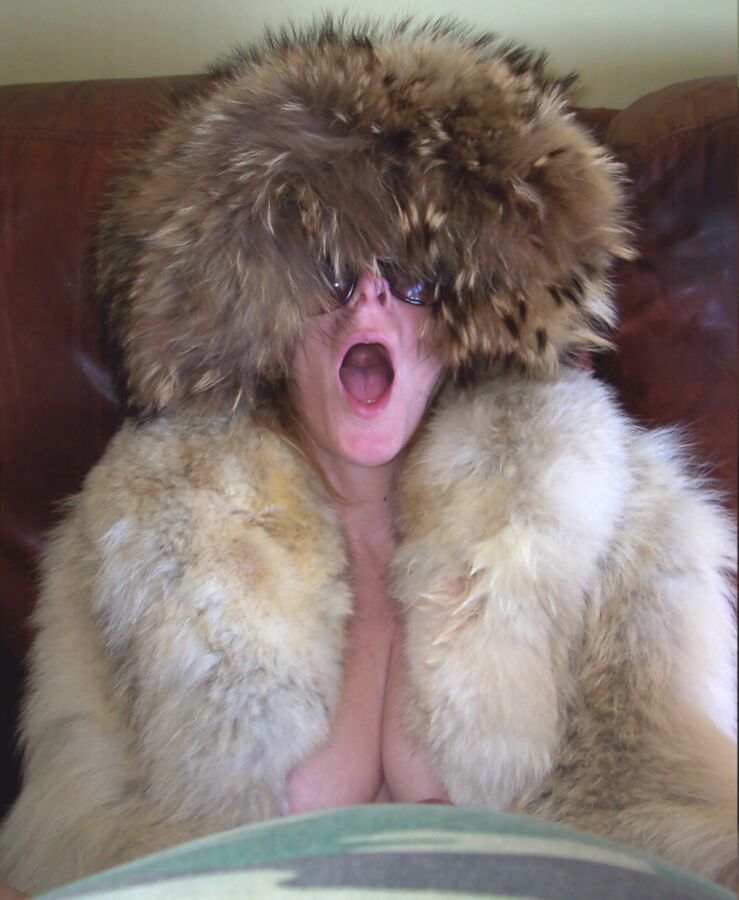 Free porn pics of Furgirl fur coat fur hat open wide pussy cum on in 21 of 31 pics