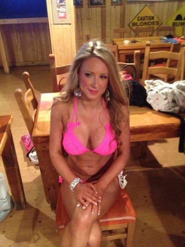 Free porn pics of fb mix of hot girls upskirt, bikini stunners. 23 of 29 pics