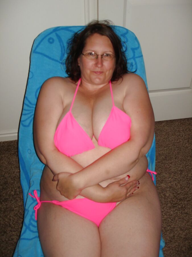 Free porn pics of Auntie Jackie knew I was Dying to Fuck Her in her Pink Bikini 7 of 76 pics
