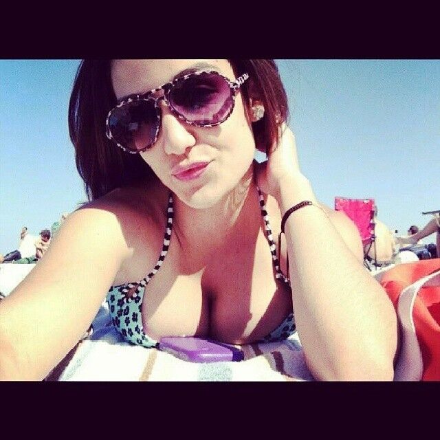 Free porn pics of @katy_merin Big tits Cleavage Goddess RANDOM WANK-FILE 21 of 223 pics