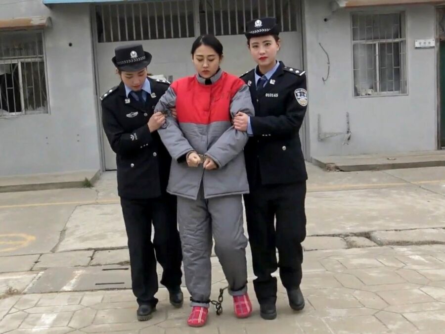 Free porn pics of Chinese female prisoner in jail 7 of 20 pics