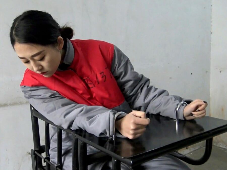 Free porn pics of Chinese female prisoner in jail 17 of 20 pics