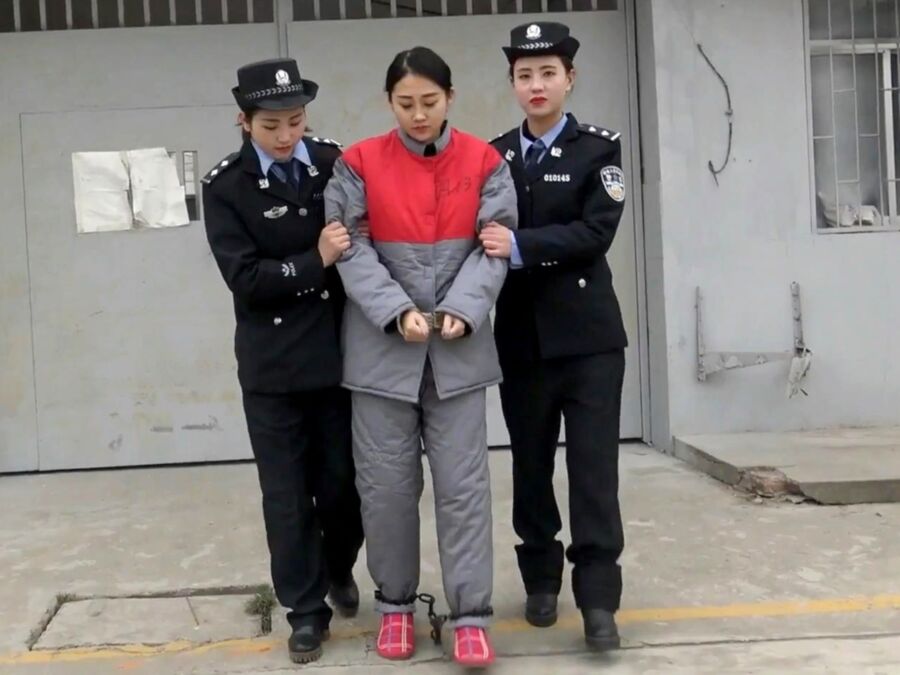 Free porn pics of Chinese female prisoner in jail 8 of 20 pics