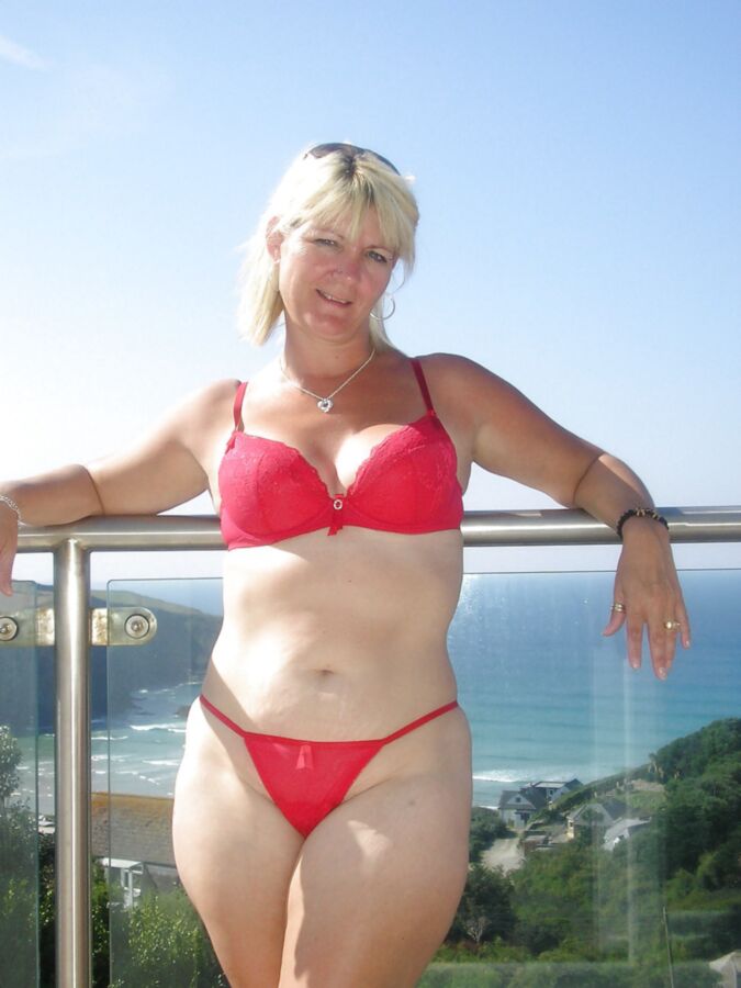 Free porn pics of UK Lincolnshire MILF  16 of 26 pics