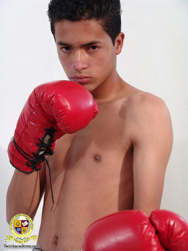 Free porn pics of Naked boxer boy 19 of 149 pics