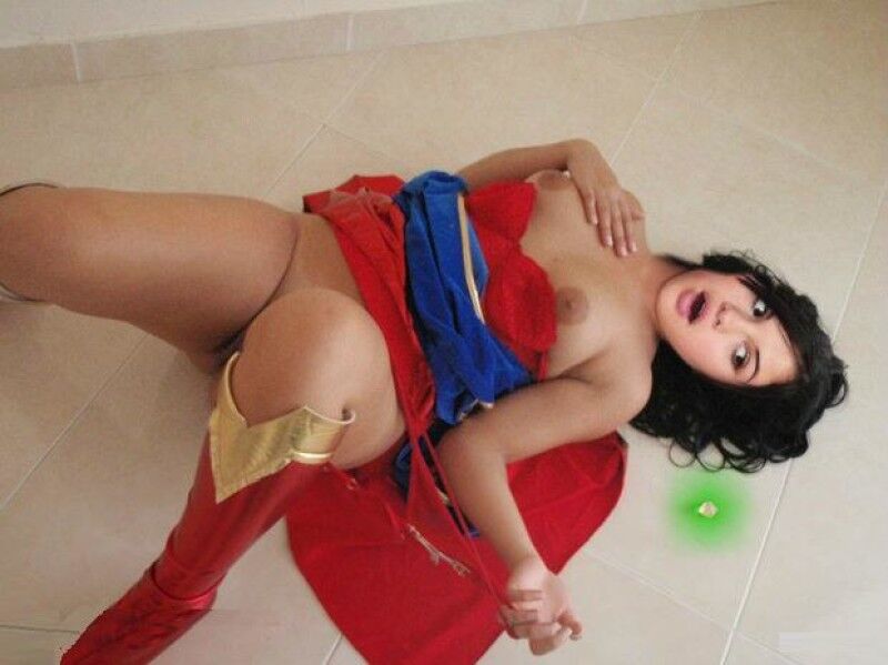 Free porn pics of celeb selena gomez as superheroine SUPERGIRL kryptonite peril 3 of 4 pics