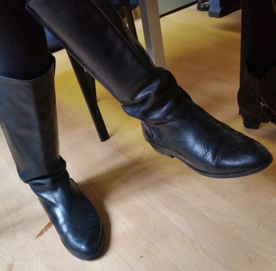 Free porn pics of Nice boots in paris 14 of 15 pics