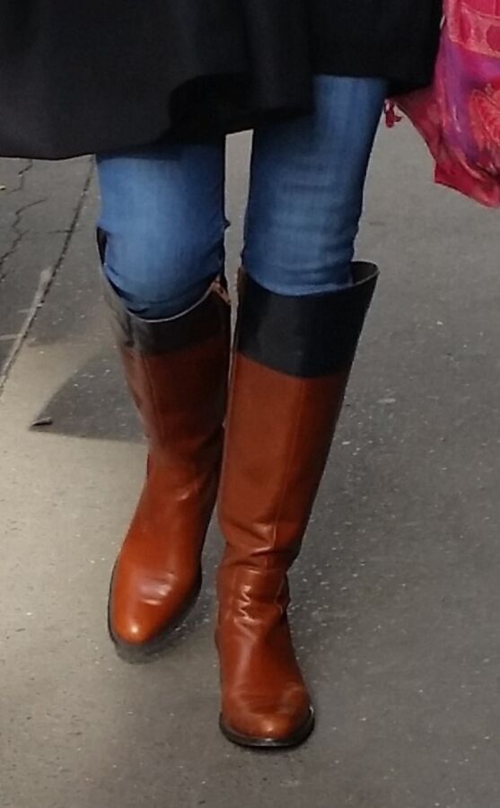 Free porn pics of Nice boots in paris 4 of 15 pics