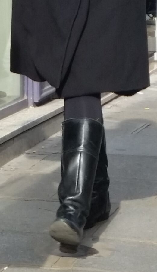 Free porn pics of Nice boots in paris 9 of 15 pics