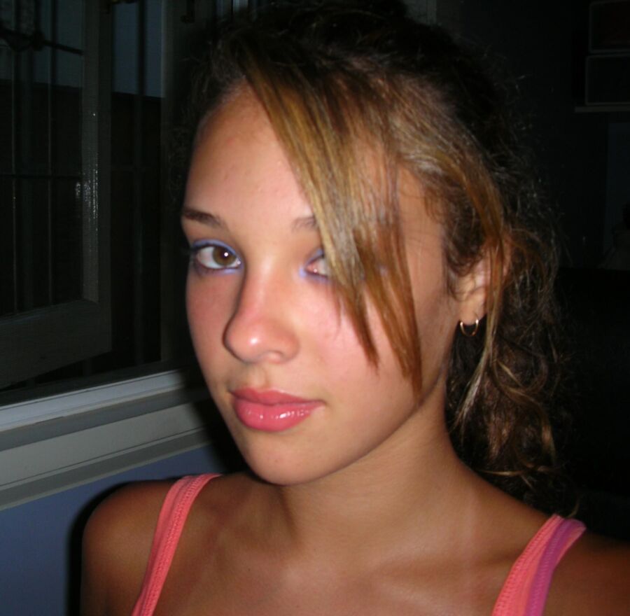 busty nude young topless self shots pics archive