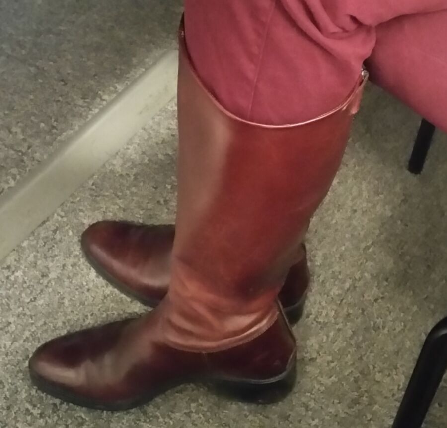Free porn pics of Nice boots in sreet shot 5 of 24 pics
