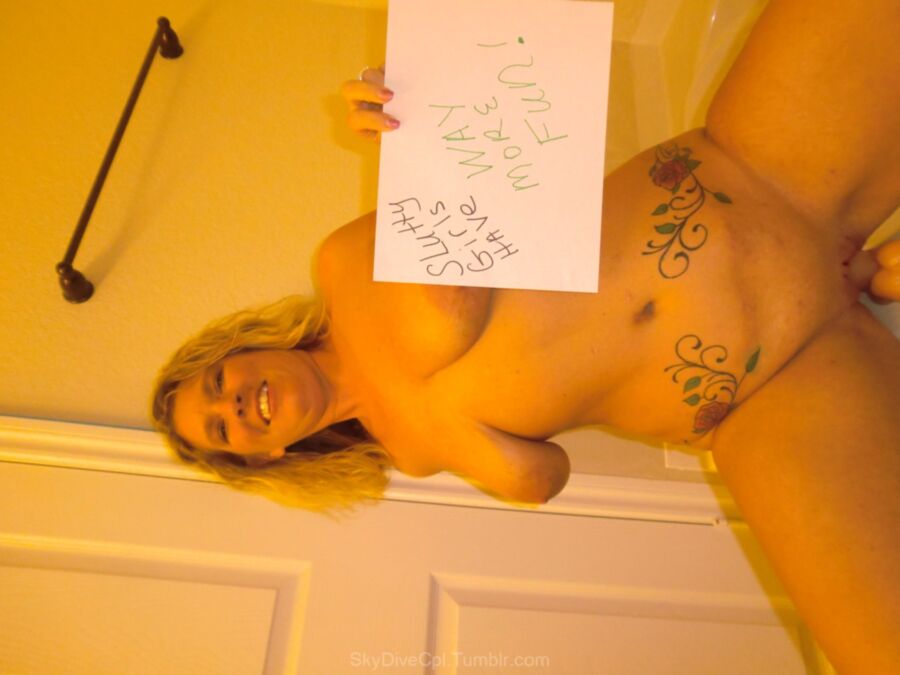 Free porn pics of Texas Hot Wife with Signs and BBC 5 of 73 pics