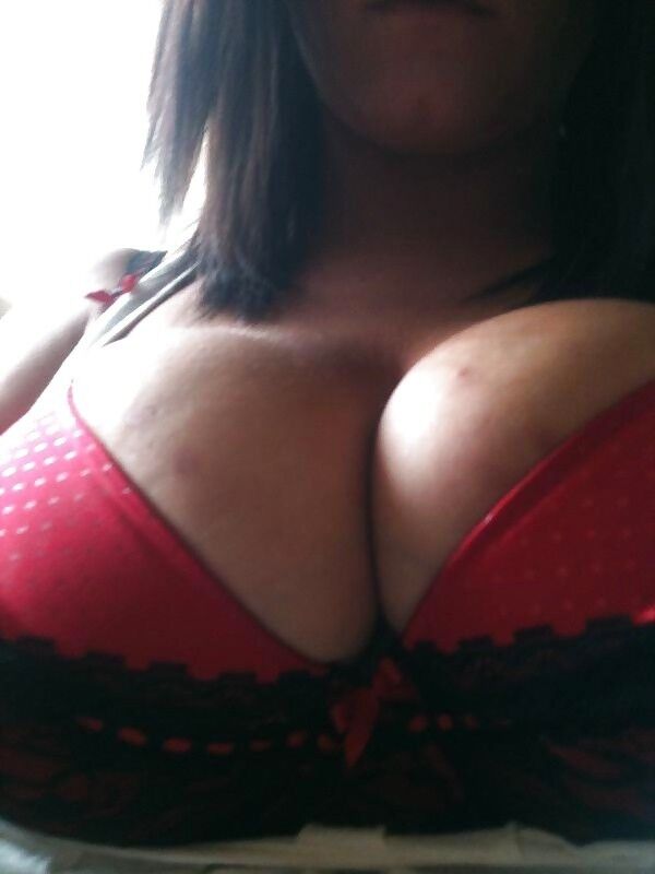 Free porn pics of tits in bra 1 of 2 pics